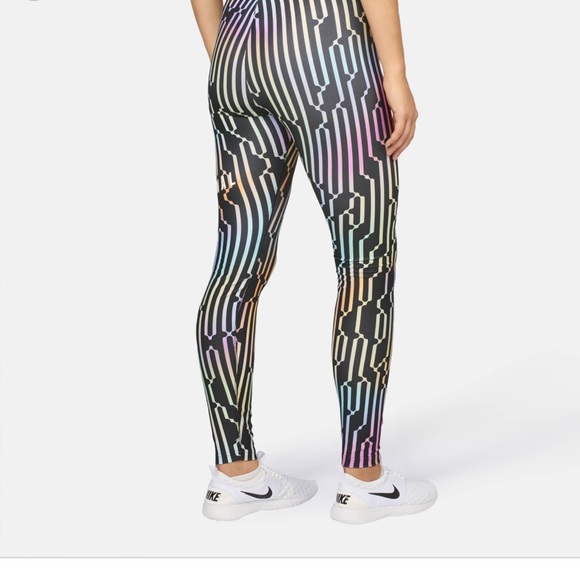 Leggings - Picture 2 of 5